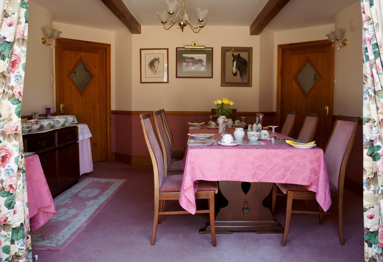Bed and Breakfast The Olde Barn Лимингтон Экстерьер фото